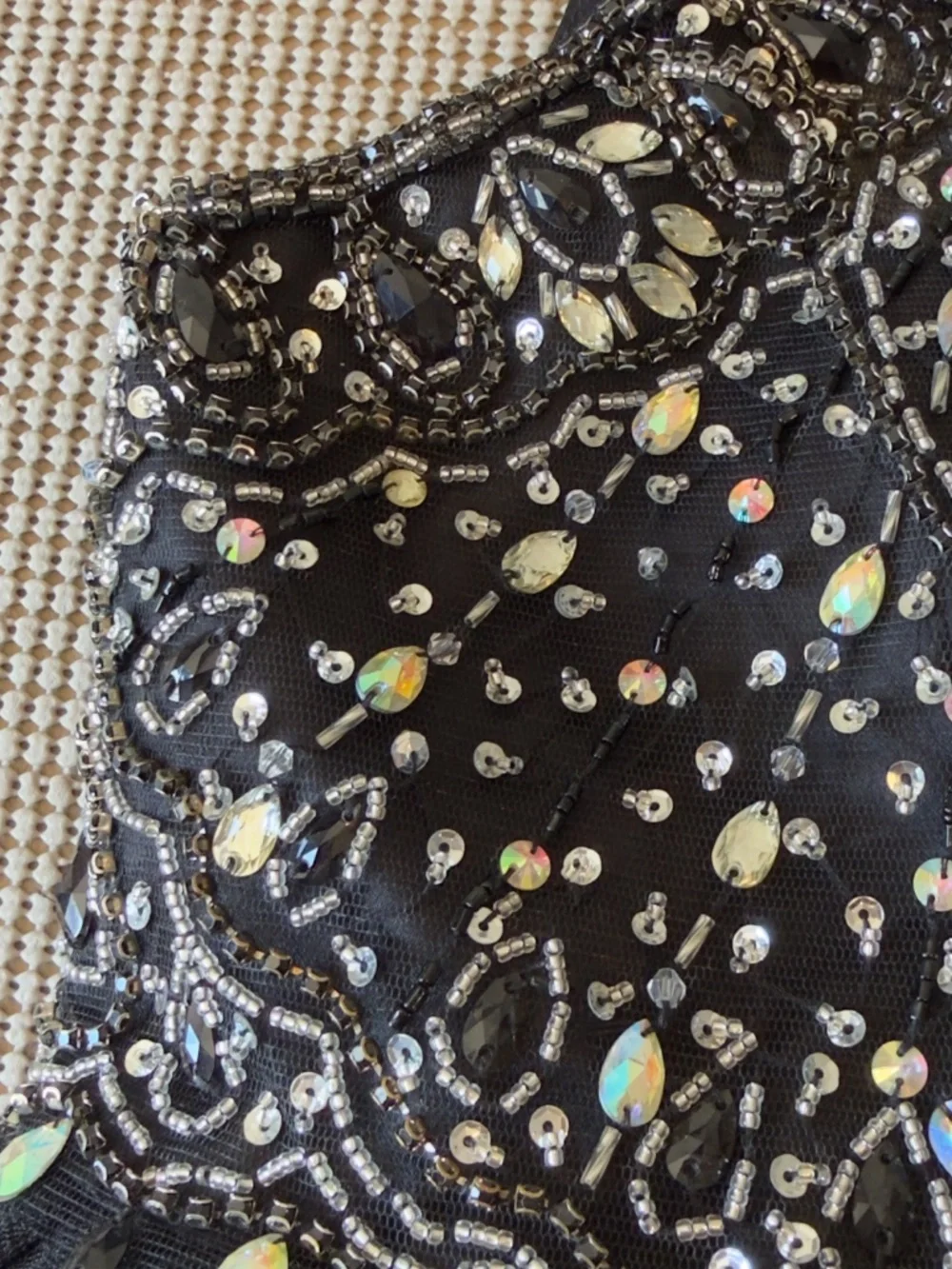 CINDERELLA COUTURE halter illusion neck sleeveless sparkling formal party size 4
